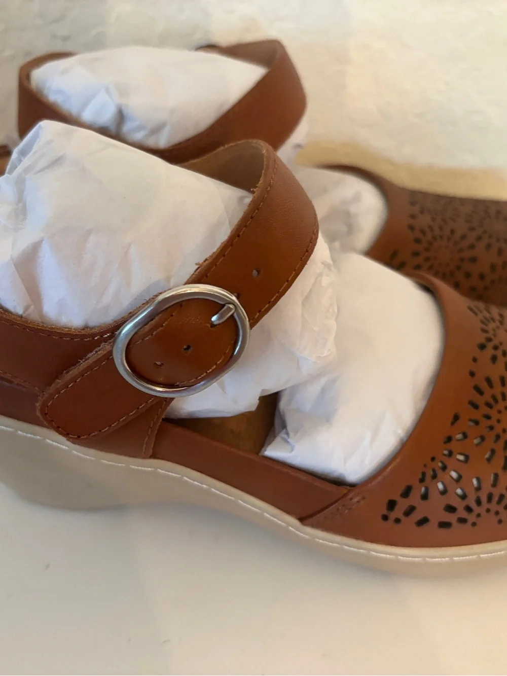 NIB Softwalk Leather Mabelle Perf Clog Brown SZ 6.5 M